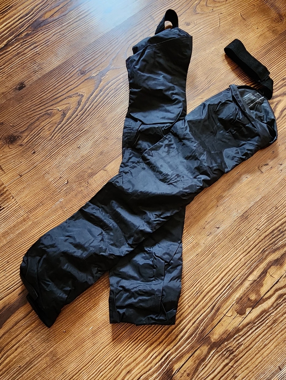 Men's Black Waterproof Leg Chaps With Boot Covers For Bikers.